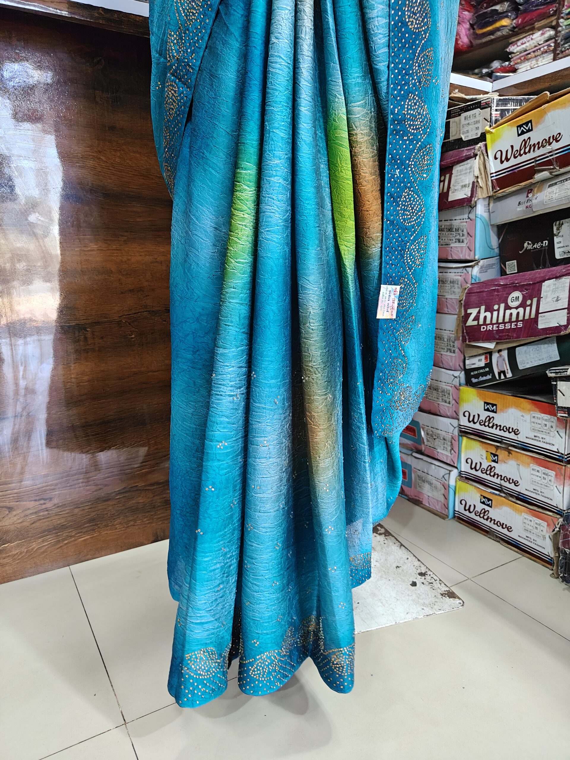 Beautiful Multicolour Crush Fabric Saree with Golden Stone Work - Image 2