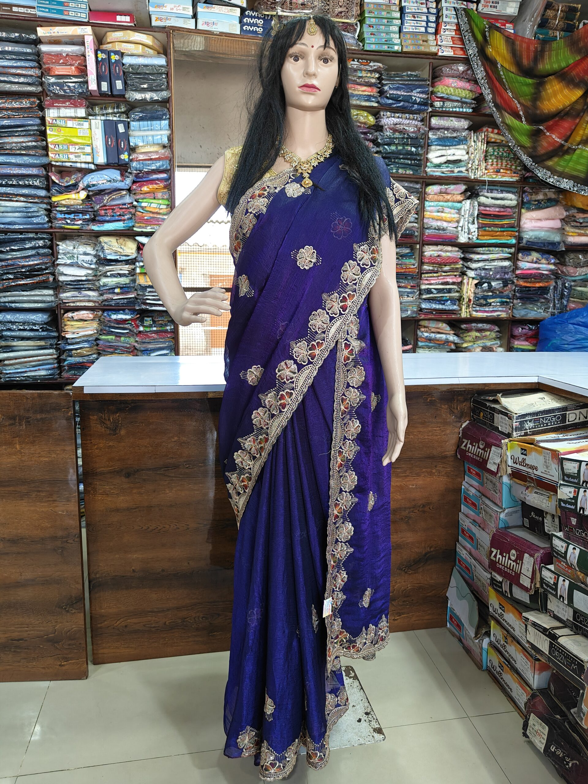 Heavy Stone Work Designer Saree with Floral Resham & Zari Border Work - Image 4