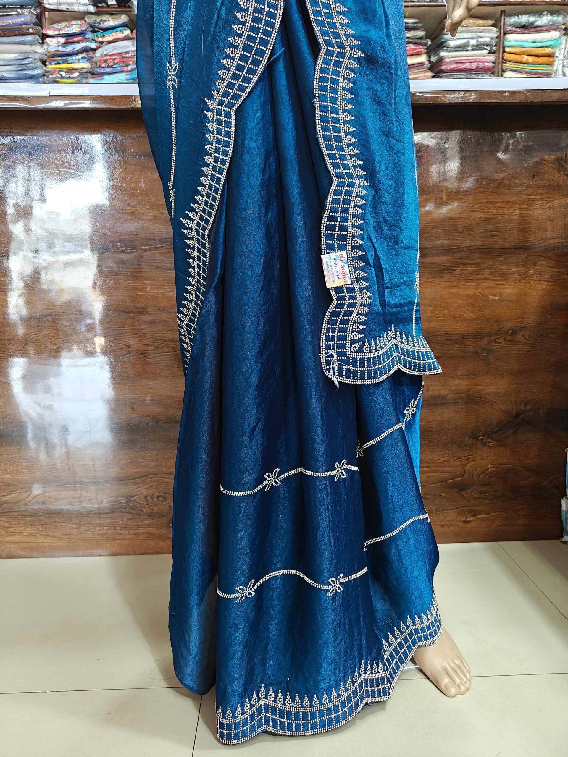 2026 में खूब चल रही है ये Maroon Color साड़ी ✨ Chocolate Fabric और Silver Stone Work की नई डिजाइन ❤️ - Image 3
