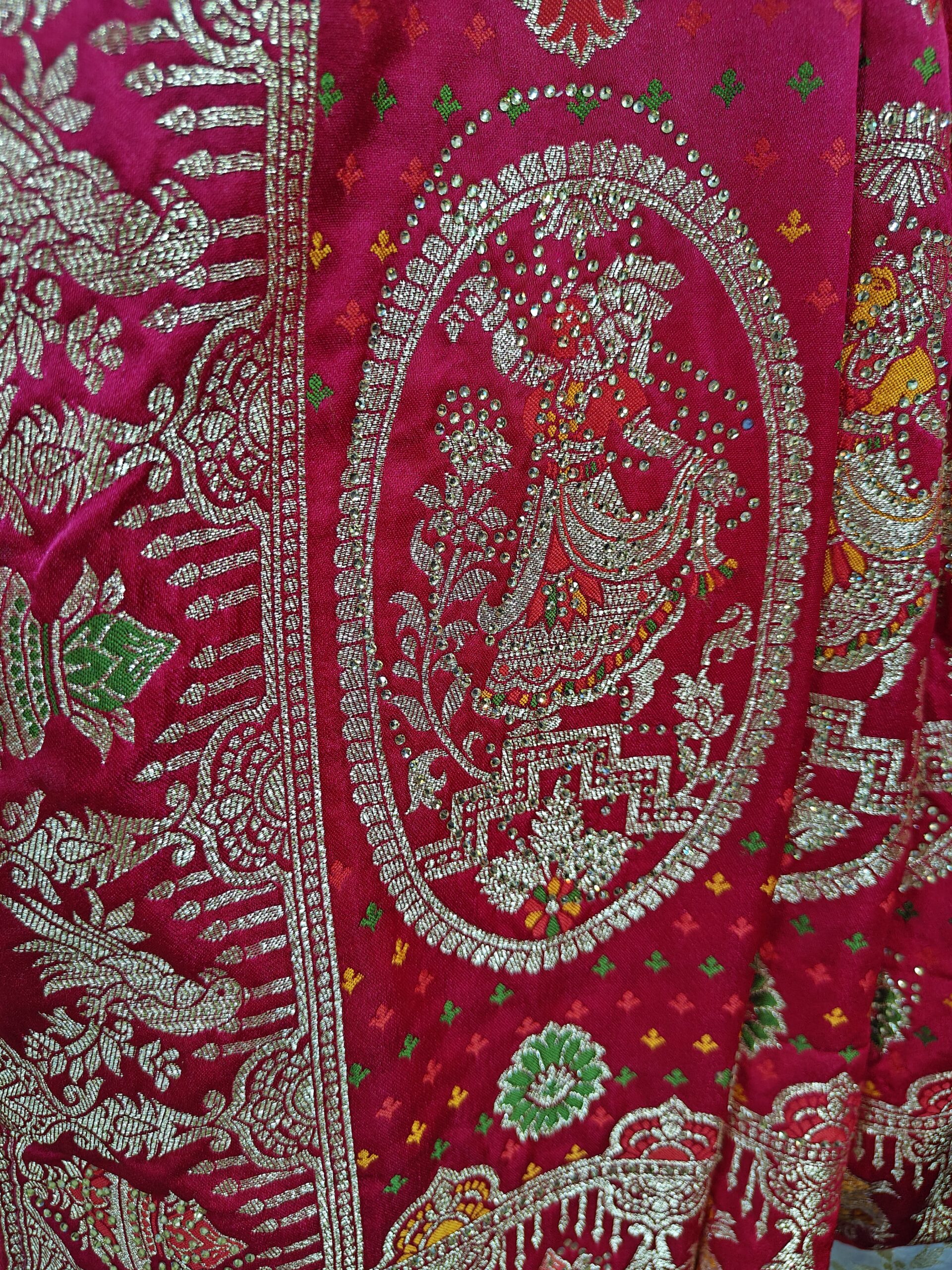 Dual Tone Gaji Silk Bridal Saree with Stone Work | Gujarati Style Wedding & Party Wear Saree - Image 3