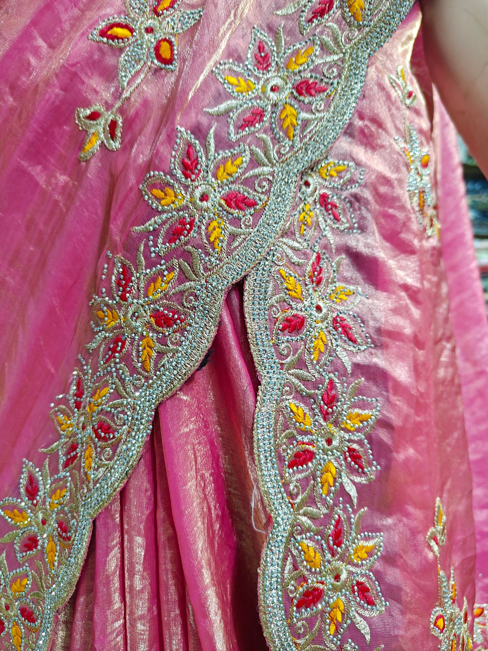 Baby Pink Trendy Fabric Saree for Women | Heavy Floral Embroidery & Stone Work Border Saree | Designer Party Wear Saree - Image 3