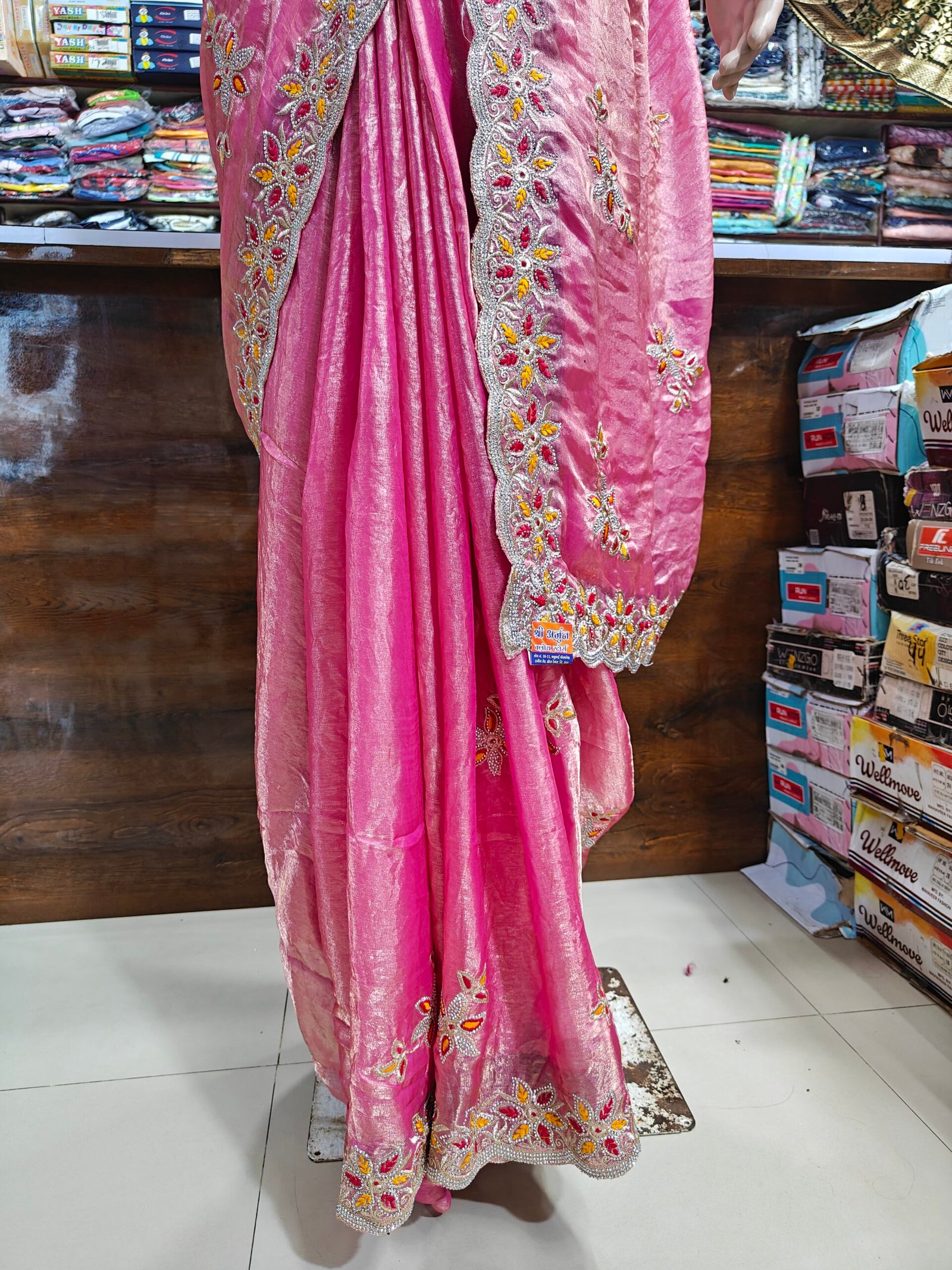 Baby Pink Trendy Fabric Saree for Women | Heavy Floral Embroidery & Stone Work Border Saree | Designer Party Wear Saree - Image 4