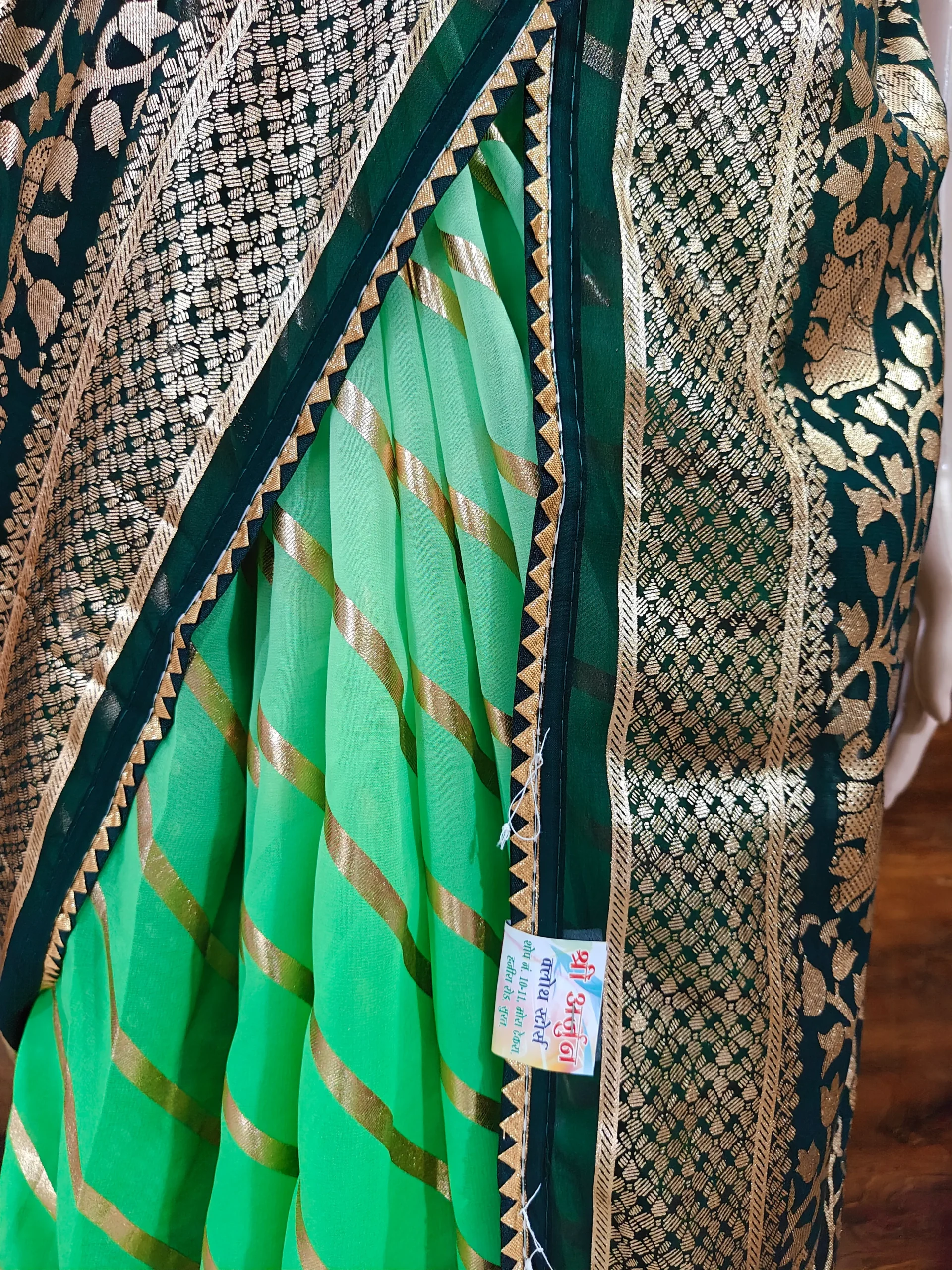 Green Golden Leheriya Saree for Women | Banarasi Border Designer Saree | Elegant Party Wear Traditional Saree - Image 4
