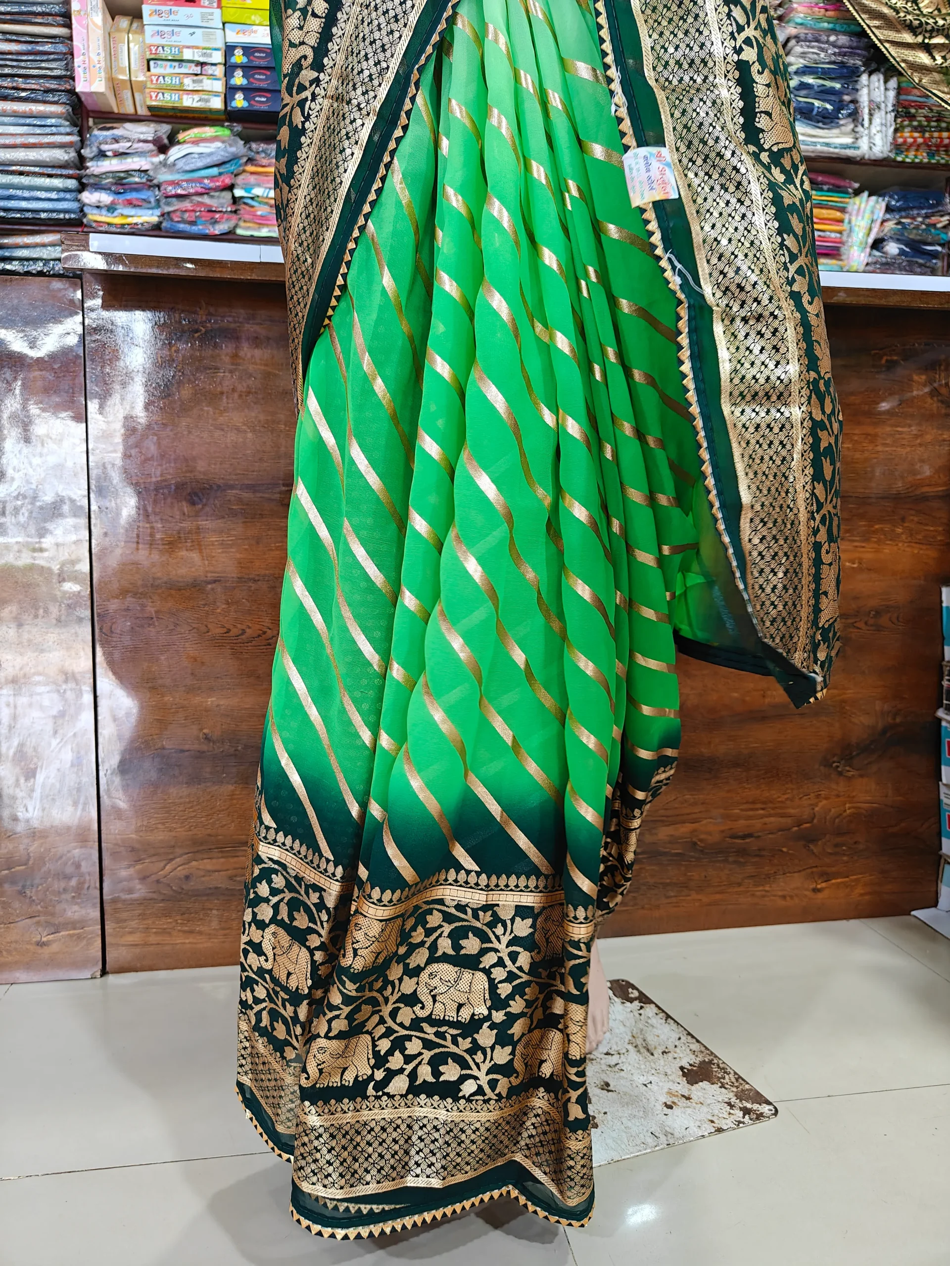 Green Golden Leheriya Saree for Women | Banarasi Border Designer Saree | Elegant Party Wear Traditional Saree - Image 5